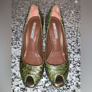 Via Spiga heels sz 6 snake print green/gold